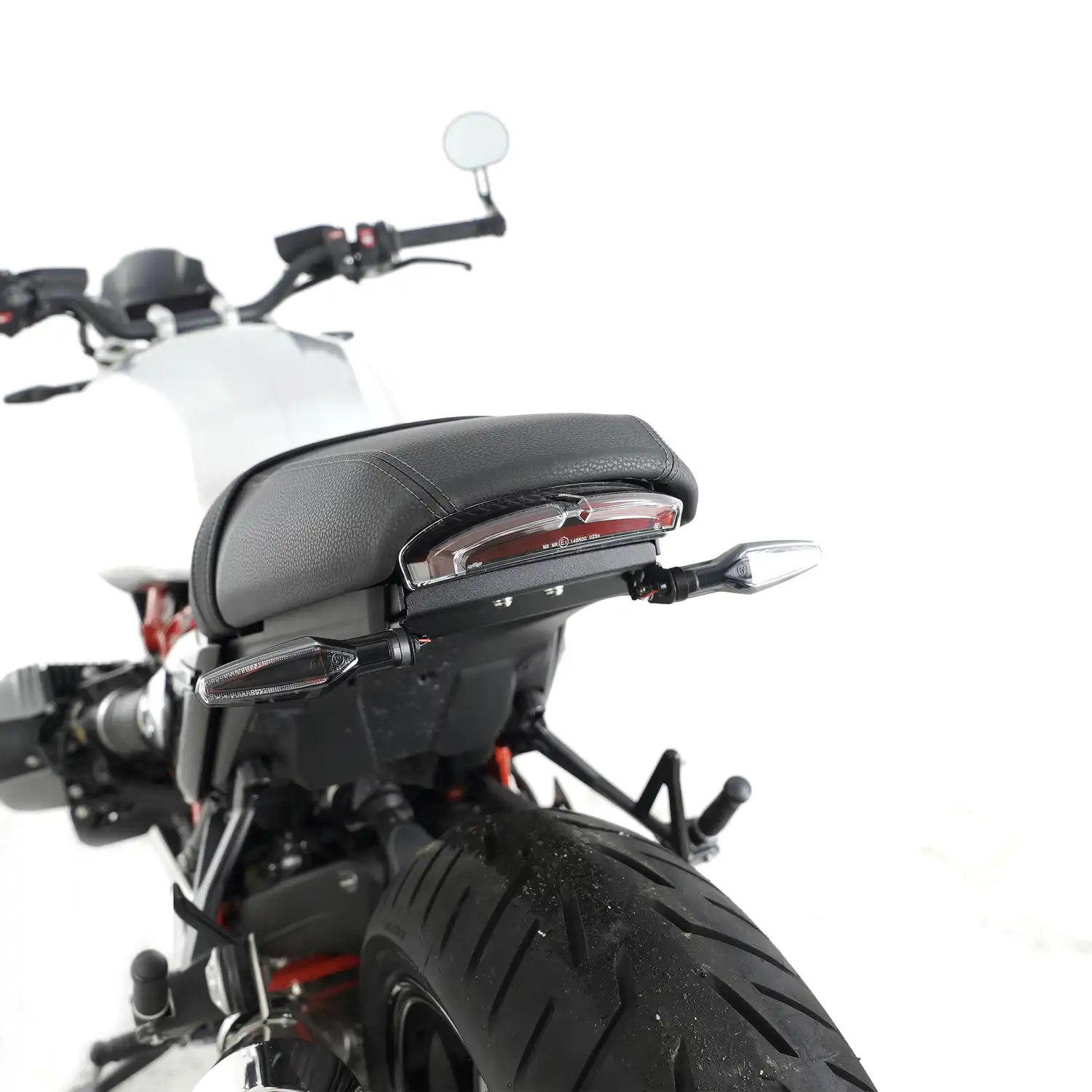 ท้ายสั้น R&G R 12 NINE T