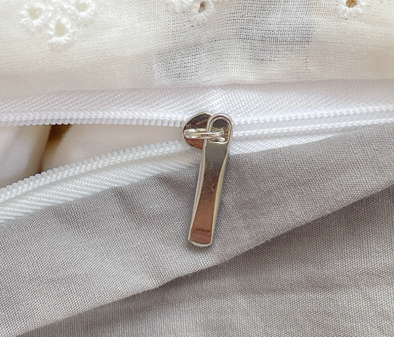 ชุดเครื่องนอนกุหลาบอังกฤษสีเหลือง พรีเมี่ยมเกรด งานส่งเกาหลี เขียวกุหลาบสีเทาครีม คลาสสิคมาก