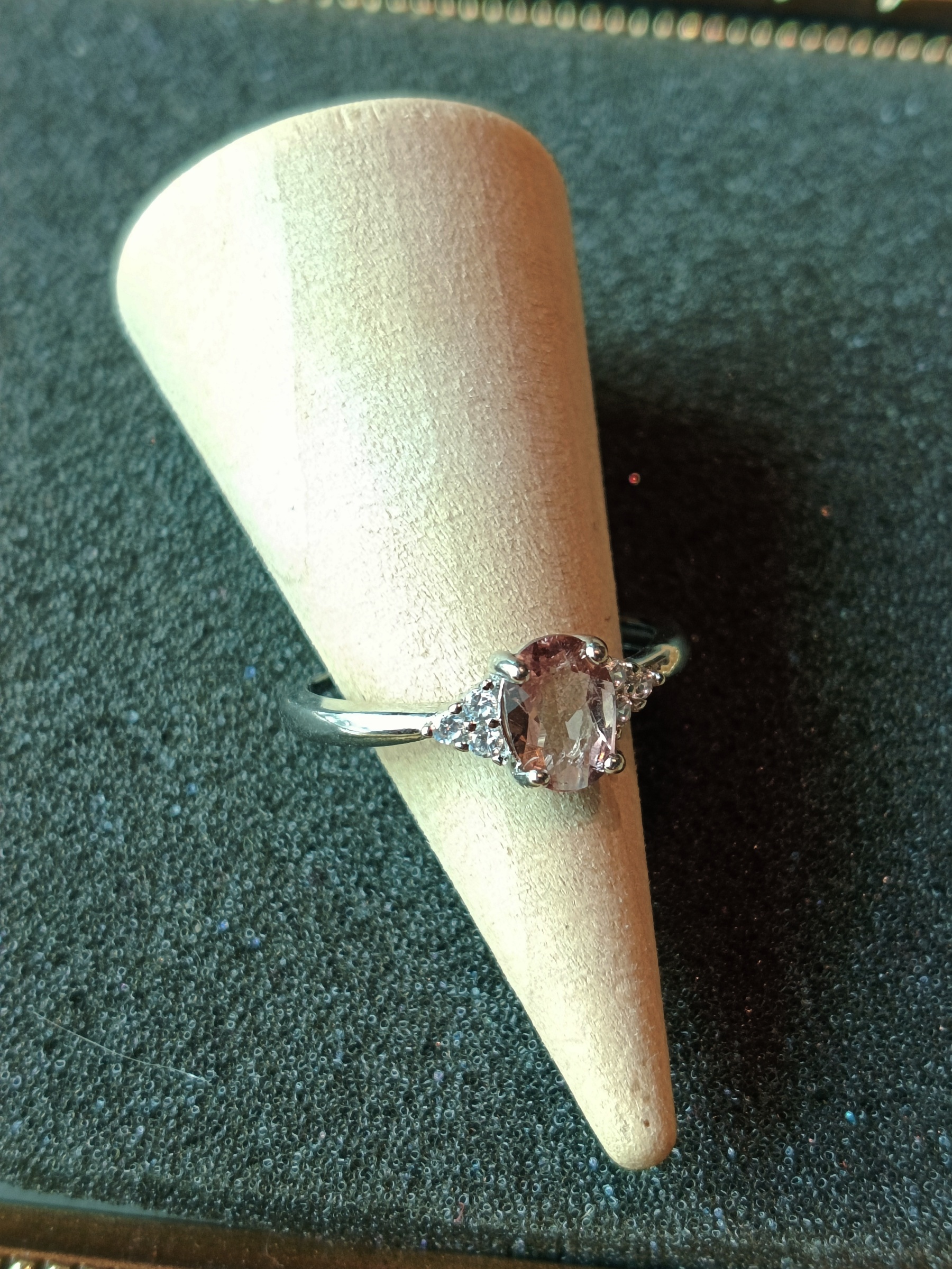 Natural "Pink Tourmaline" Ring แหวนหินแท้ พิ้งค์ ทัวมารีน (เสริมความรัก ความสัมพันธ์ ความสัมพันธ์ที่ดี)