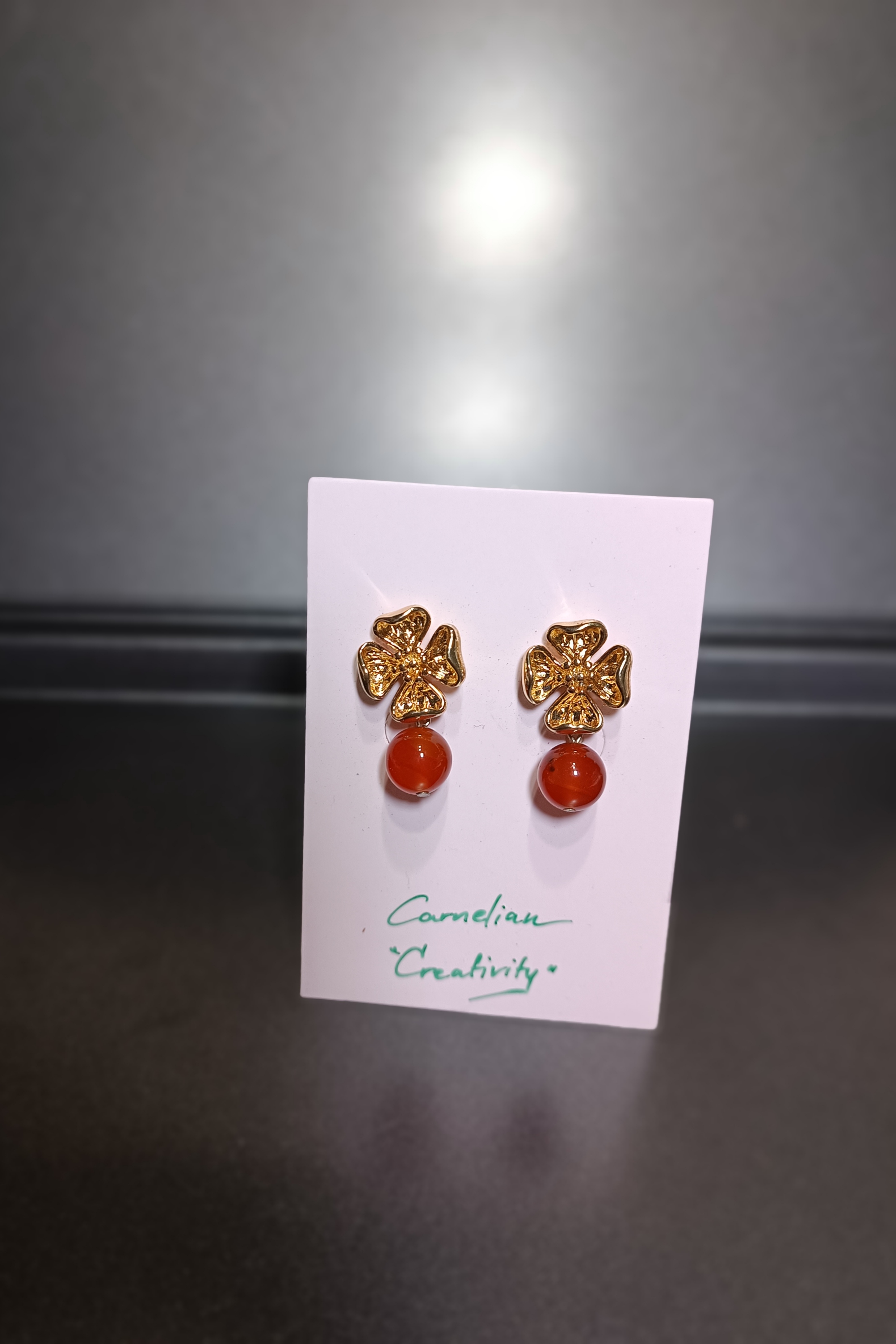 ต่างหูหินแท้ "The Flower" Carnelian Earrings (เสริมบารมี และ ความคิดสร้างสรรค์)
