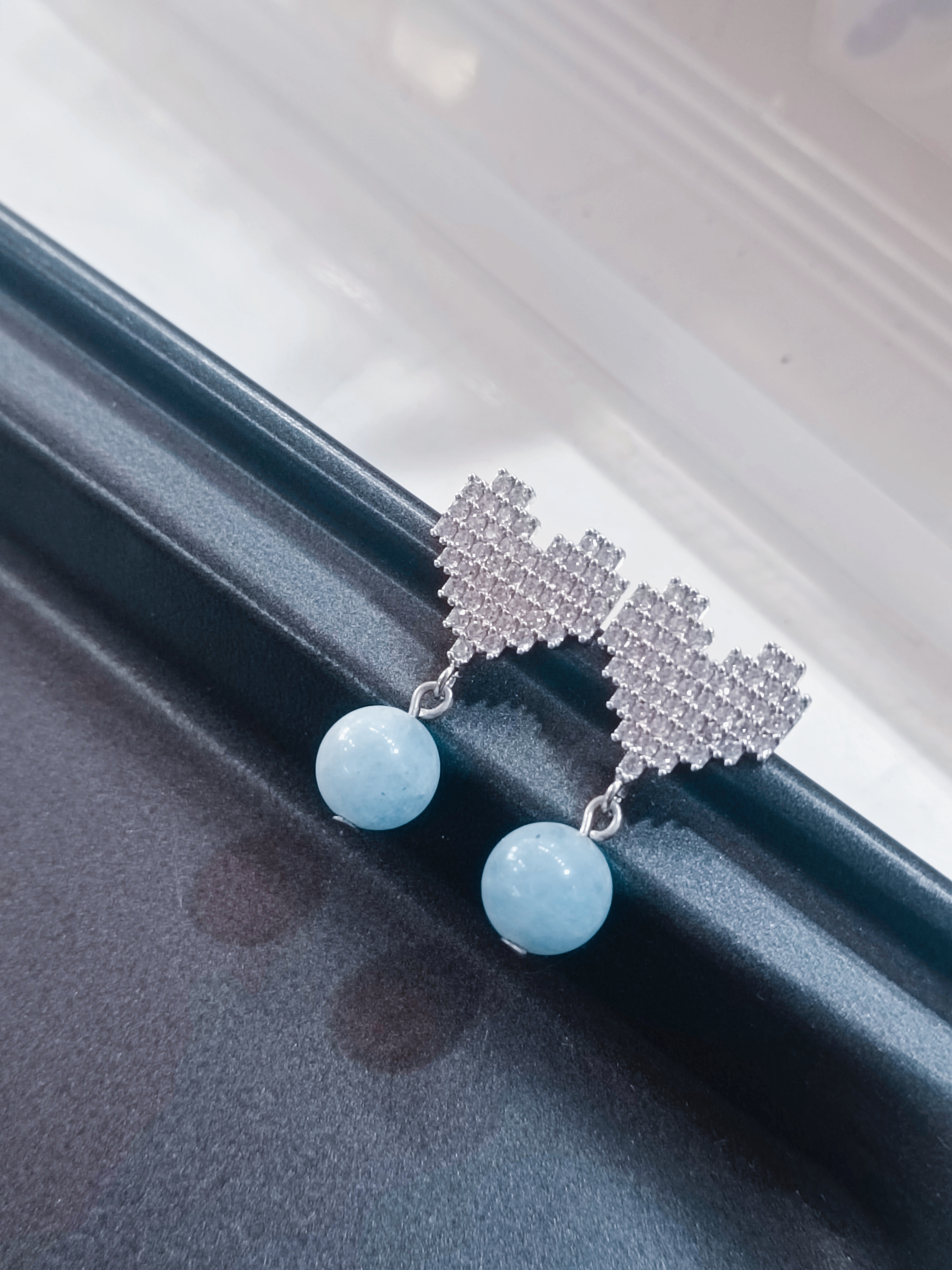 ต่างหู “Dazzling”Aquamarine Earring (เจรจาสำเร็จ เสริมความอดทน)