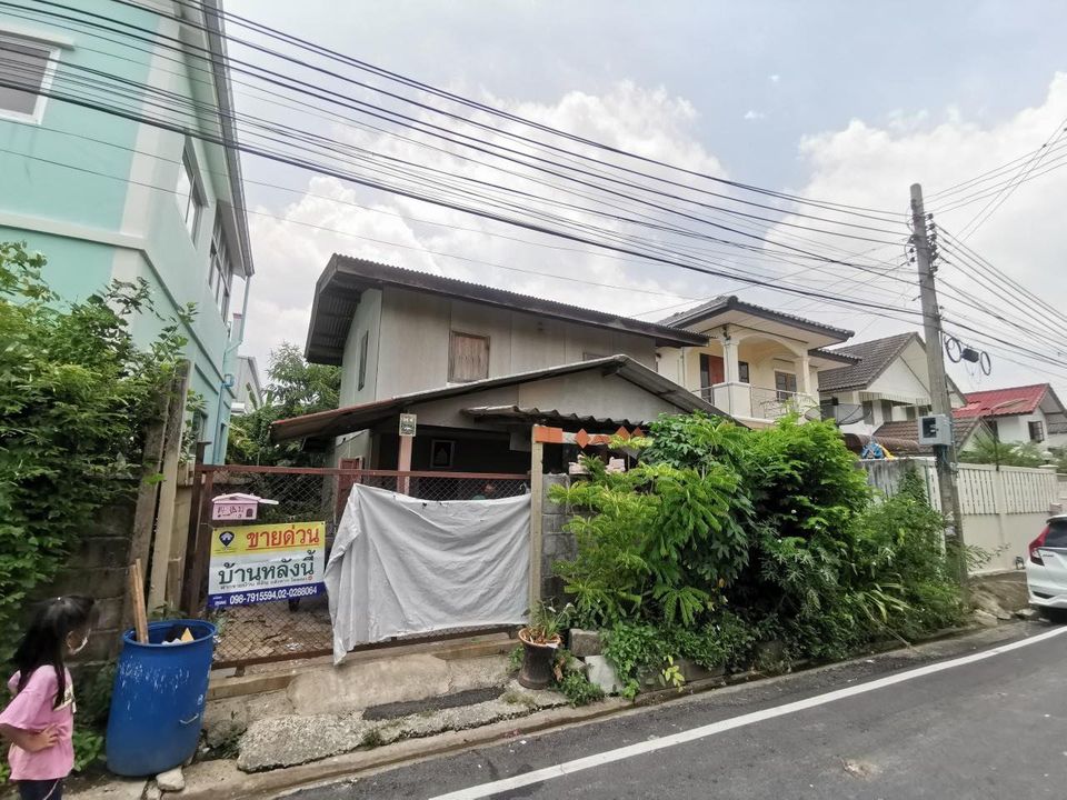 ขายที่ดินพร้อมบ้านเก่า ซอยปลีกไม้2 (รหัสทรัพย์ 202160 ) ต.บ้านใหม่ อ.บางใหญ่ จ.นนทบุรี ขนาด 45 ตรว หน้ากว้าง 10 เมตร ลึก 25 เมตร
