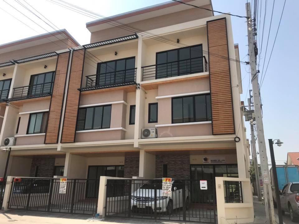 ขายทาวน์โฮม 3 ชั้น โครงการอินฟินิตี้ ทาวน์โฮม (รหัสทรัพย์201914)