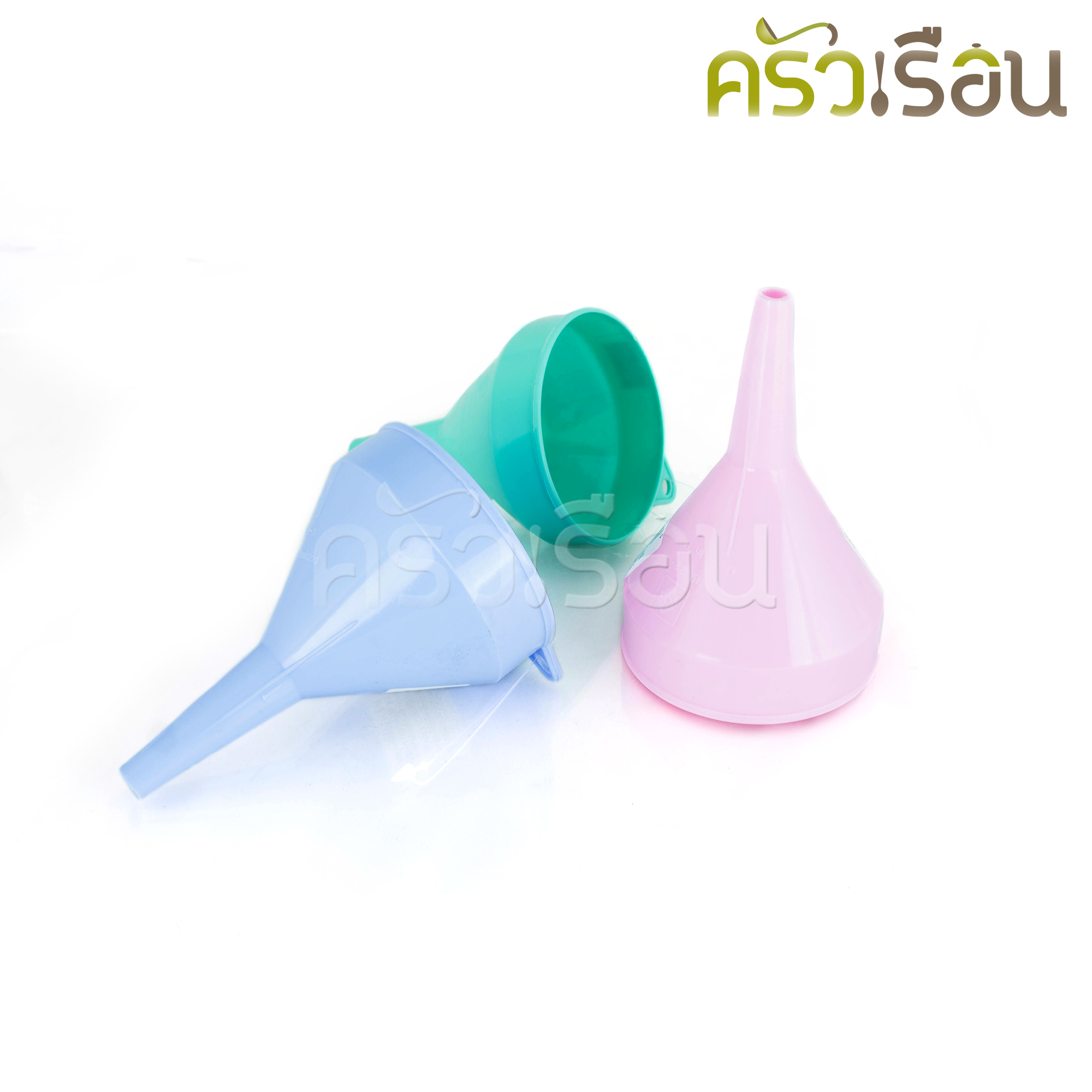 SAHACHAI กรวยกรอกน้ำ พลาสติก คละสี กลาง 13 x 18 ซม. No.22-3 ไม่มีกรอง