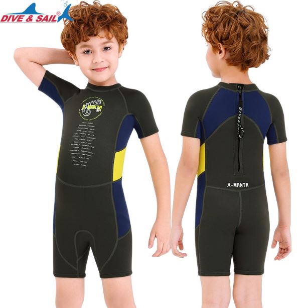 ชุดว่ายน้ำเด็กป้องกันความหนาว ป้องกันรังสี UV สีเทา ช่วยรักษาอุณหภูมิขณะอยู่ในน้ำ bodysuitแขนสั้นขาสั้น