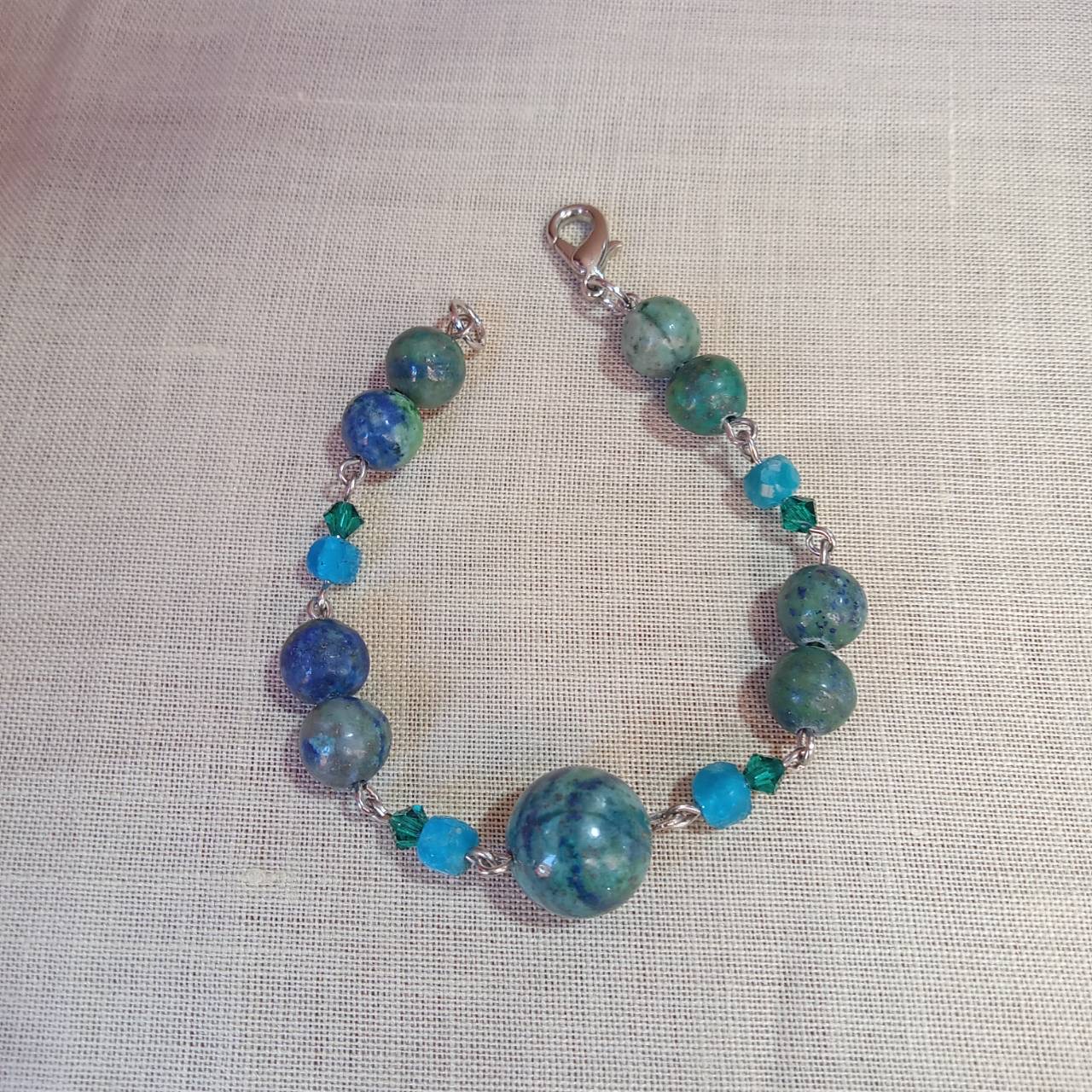 สร้อยข้อมือหินแท้ "Dokota" Azurite Bracelet (ดึงดูดโชคลาภ ความสำเร็จ)