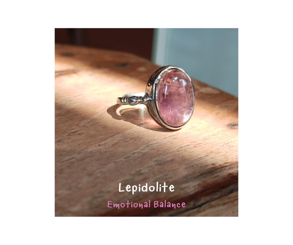 Natural "Purple Lepidolite" Ring แหวนหินแท้ เลปิโดไลต์ ม่วง (สมดุลย์อารมณ์ คุ้มครอง ปล่อยวาง อิสระ)