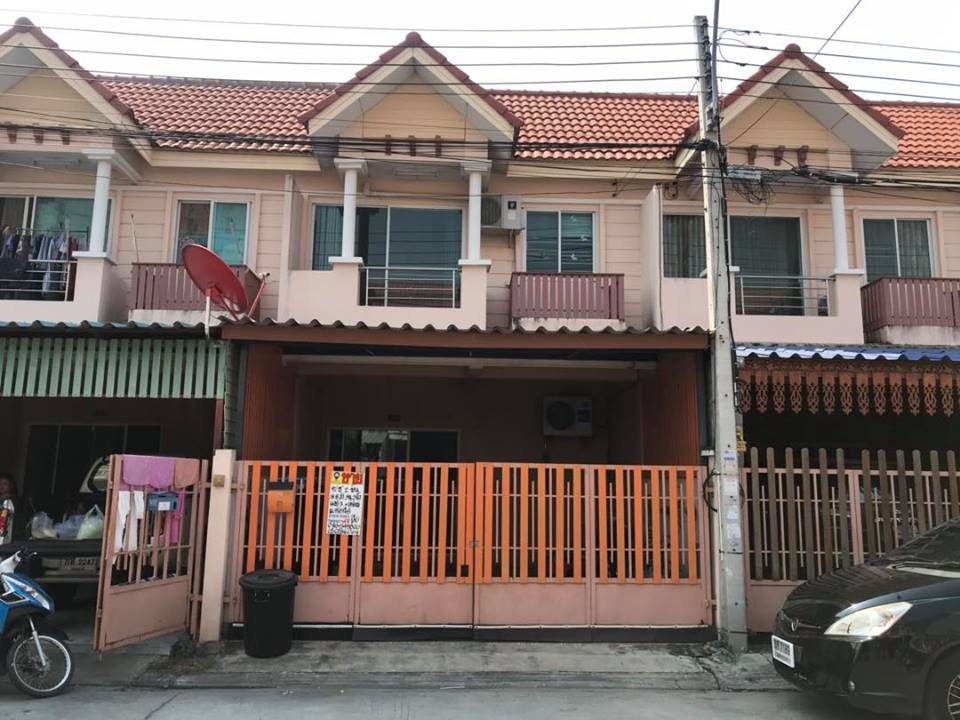 ขาวทาวน์เฮ้าส์ 2 ชั้น หมู่บ้านทัศนีย์ (รหัสทรัพย์ 201916)