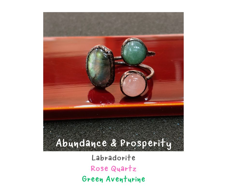 "Good Fortune" Wire Wrapped Ring แหวนหินแท้ Labradorite + Green Aventurine + Rose Quartz ( Self-Love , Positive Energy , Luck)