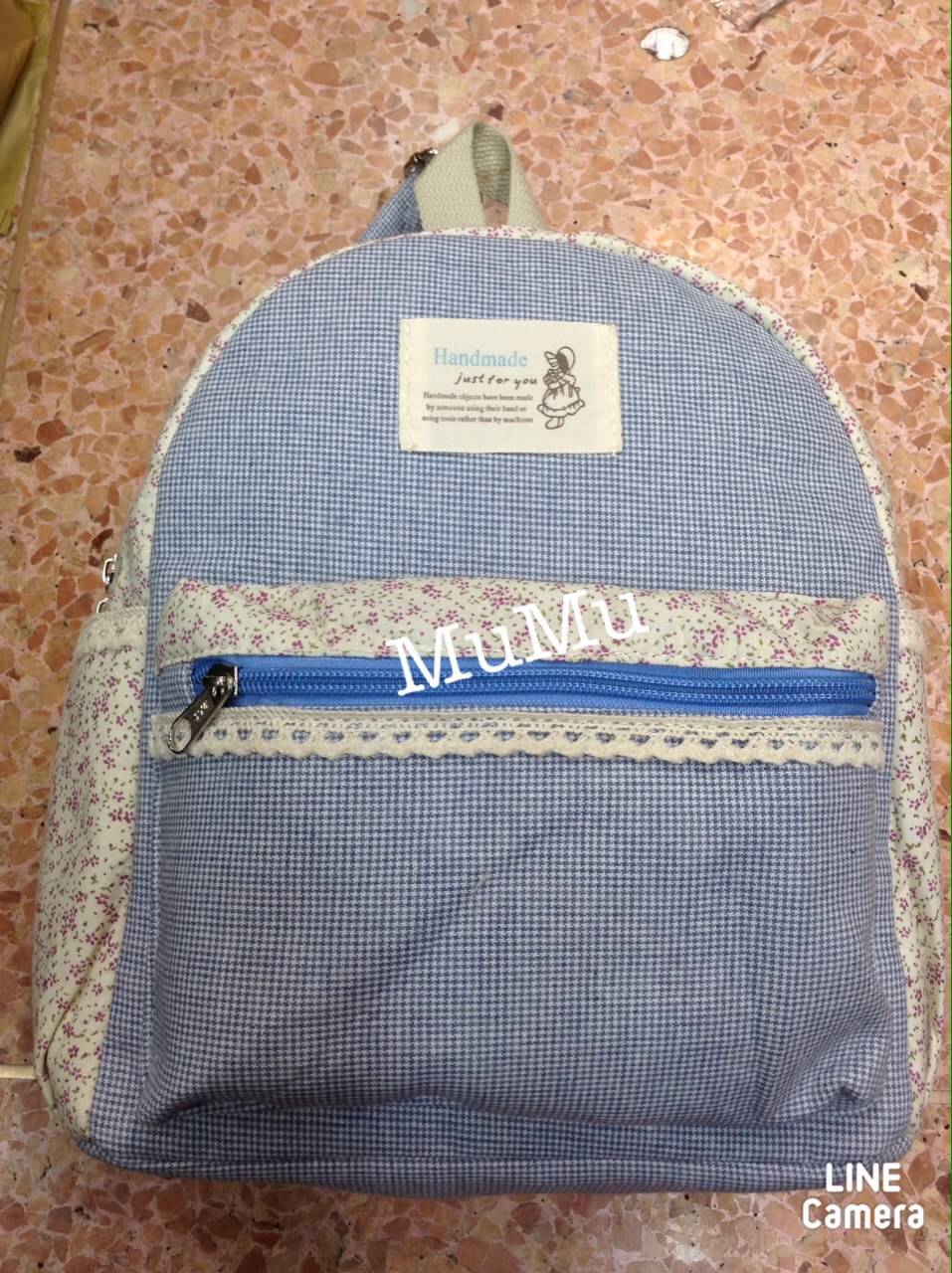 กระเป๋าเป้ผ้าสะพายหลัง mumu ขนาดกลาง ลายดอกไม้ชมพู่ สก๊อตน้ำเงิน (Size เล็ก)