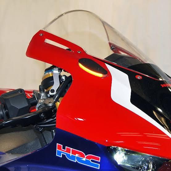 อุดกระจกไฟเลี้ยว NRC CBR1000RR-R