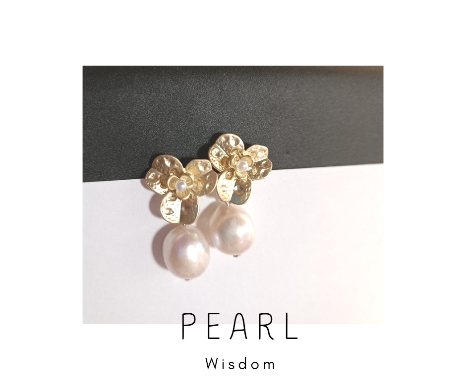 "The Flower" ต่างหูมุกแท้ทรงบารอค Natural Baroque Pearl Earring