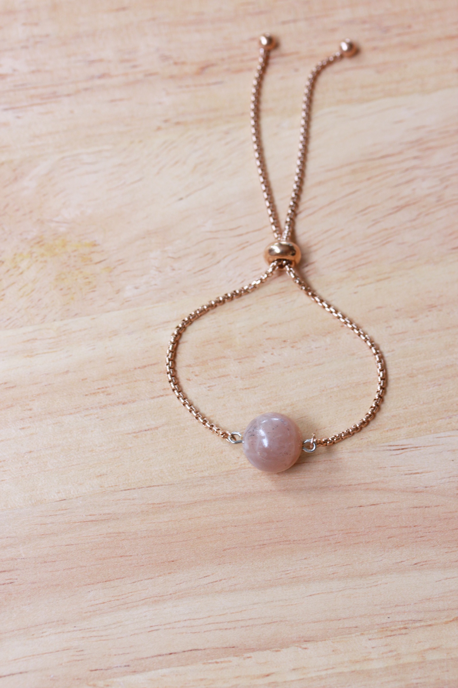 สร้อยข้อมือหินแท้ "Muse" Protection Bracelet(Sunstone)สีRose Gold