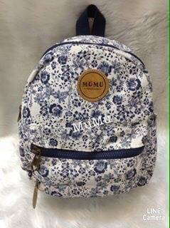 กระเป๋าเป้ผ้าสะพายหลัง mumu เป้เล็ก ลายดอกไม้ สีขาวน้ำเงิน