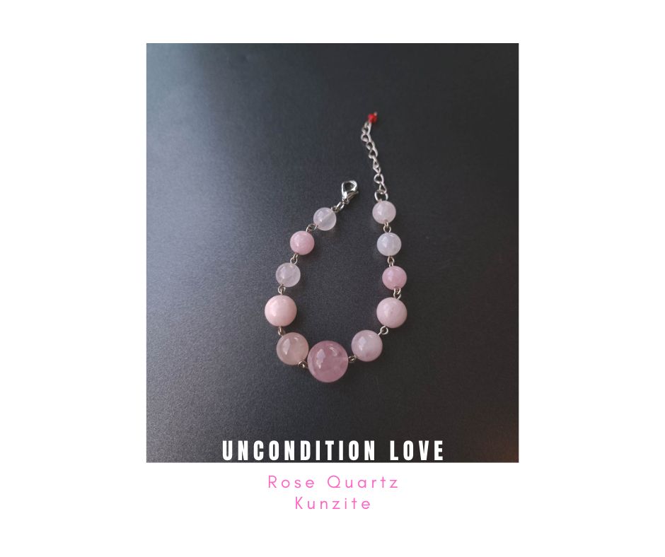 สร้อยข้อมือหินแท้ "Connected" Manifest Love Bracelet (เมตตามหานิยม)