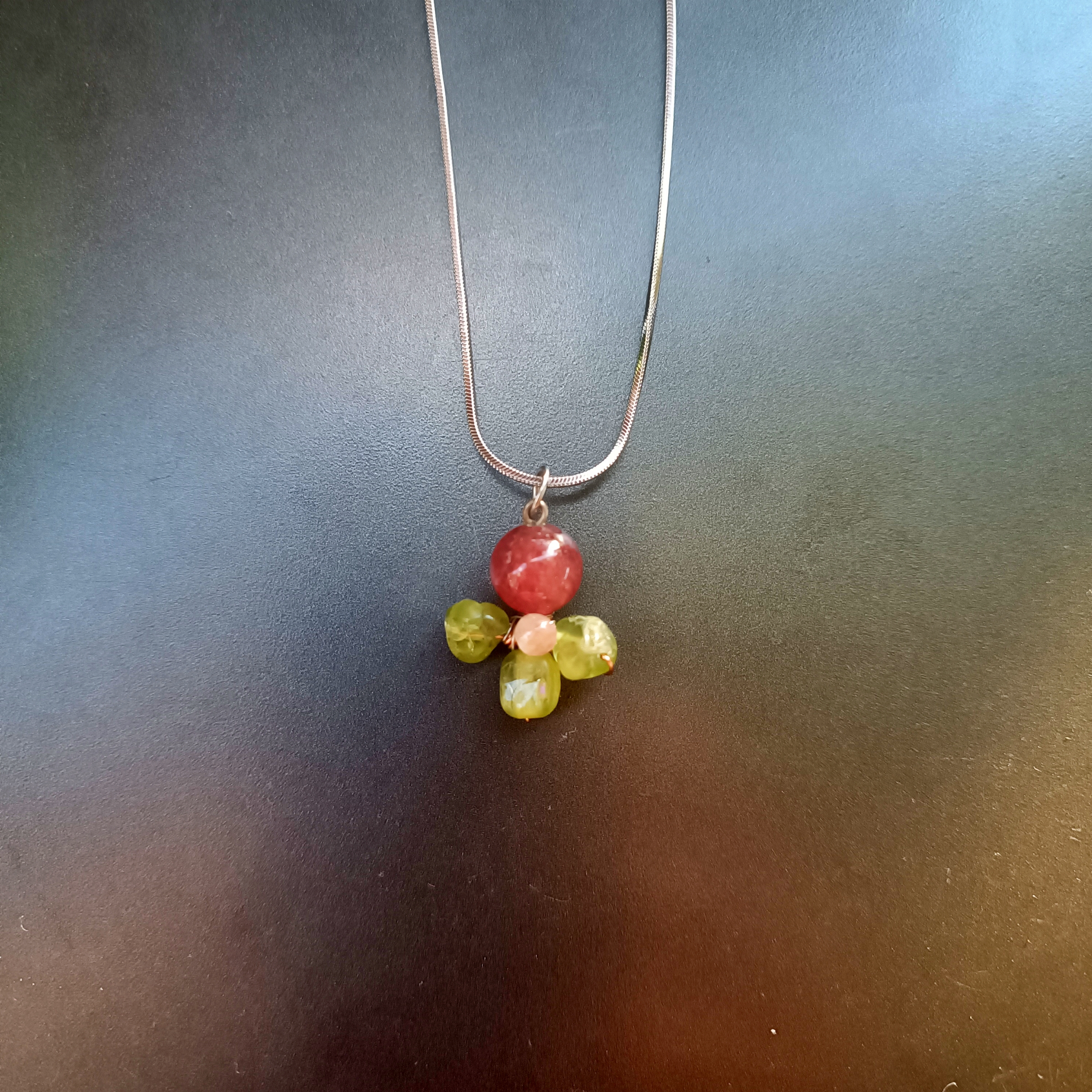 "Little Vivian" สร้อยพร้อมจี้หินแท้ Love & Luck Pendant Necklace (Strawberry Quartz + Peridot)