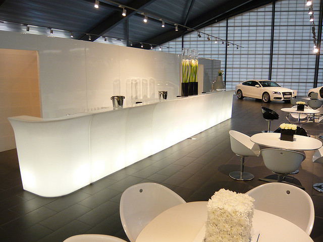 RENT/ให้เช่า: เคาน์เตอร์บาร์ LED เรืองแสง รุ่น C1