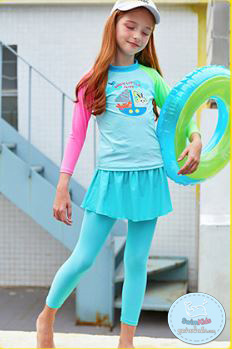 ชุดว่ายน้ำเด็กผู้หญิงป้องกันรังสีUV เสื้อแขนยาว กางเกงกระโปรงขา 5 ส่วน พร้อมหมวก