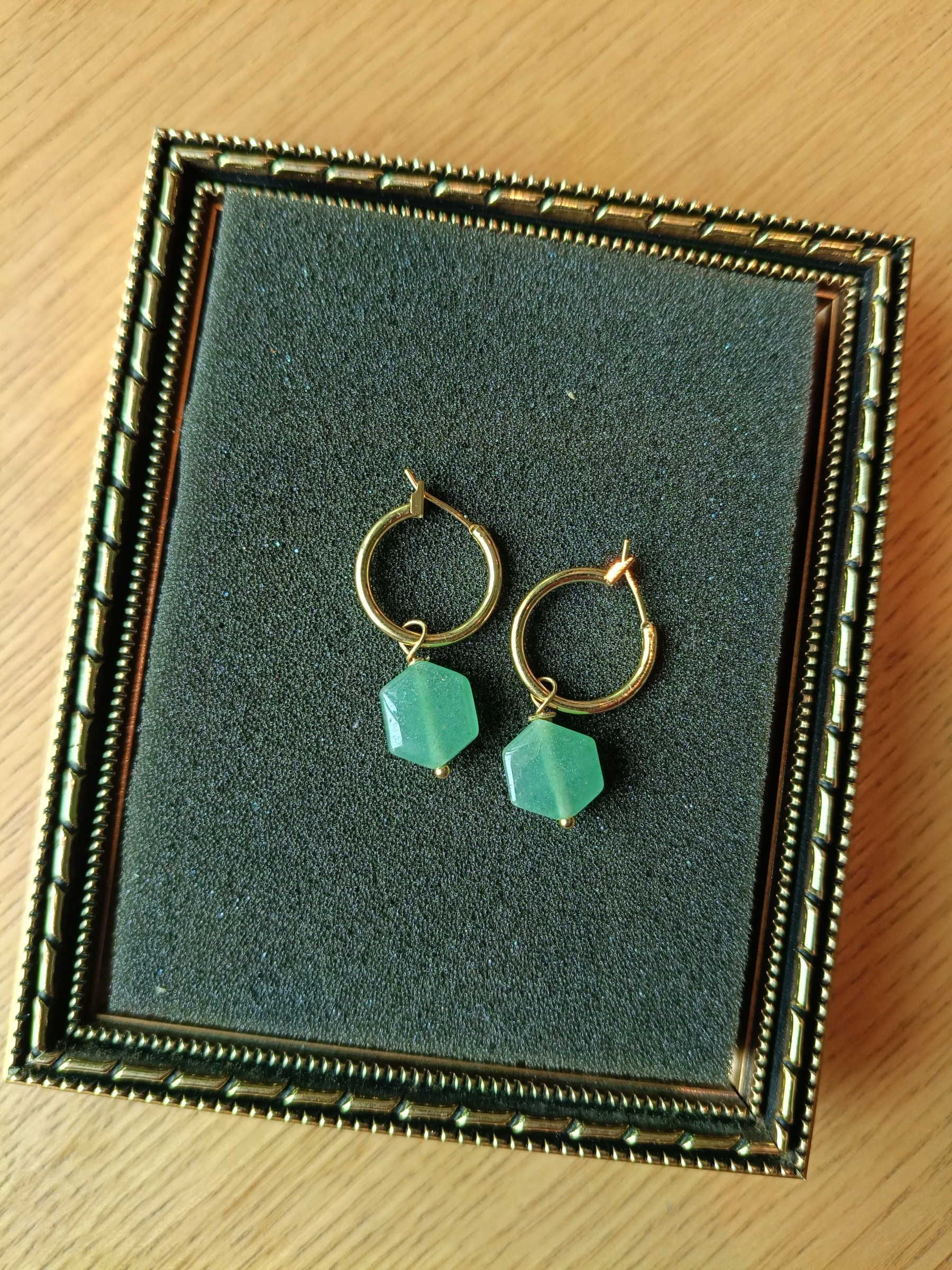 "Dazzling" 18K ต่างหูหินแท้ Green Aventurine Earring (Manifesting Luck , Wealth , Abundance)