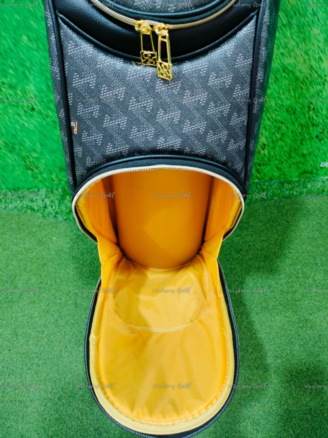 MAJESTY X RESURRECTION Oriola Caddy Bag ( New ) ปี 2024