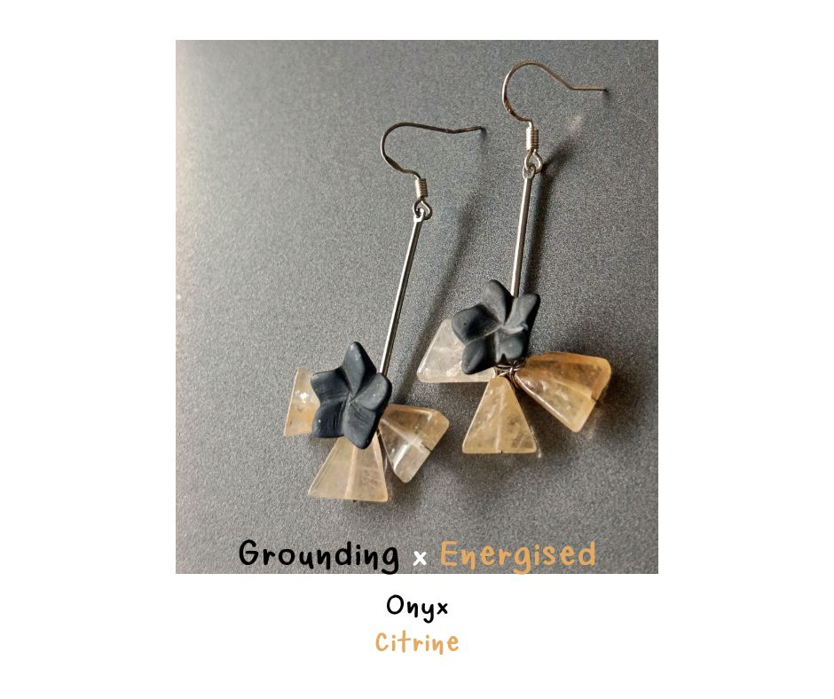 ต่างหู "Little Vivian" Onyx X Citrine Earring ( Energies & Protection)