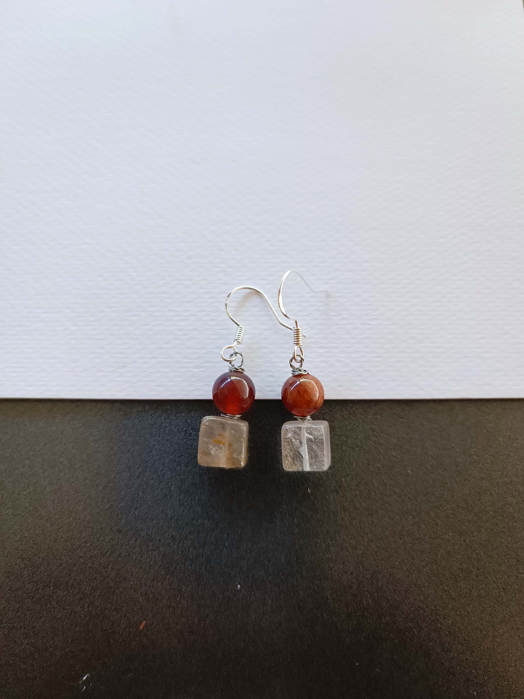 ต่างหูหินแท้ "Flow Silver" Spessartine Garnet Earring (เสริมบารมี และ ความคิดสร้างสรรค์)