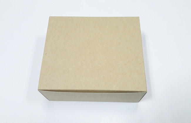 กล่องสแน็ค กล่องขนม กล่องอาหารว่าง สีคราฟท์น้ำตาลอ่อน ขนาด 11.5 x 15.5 x 6.0 ซม. ราคา 110 บาท ต่อแพ็ค (20ใบ)