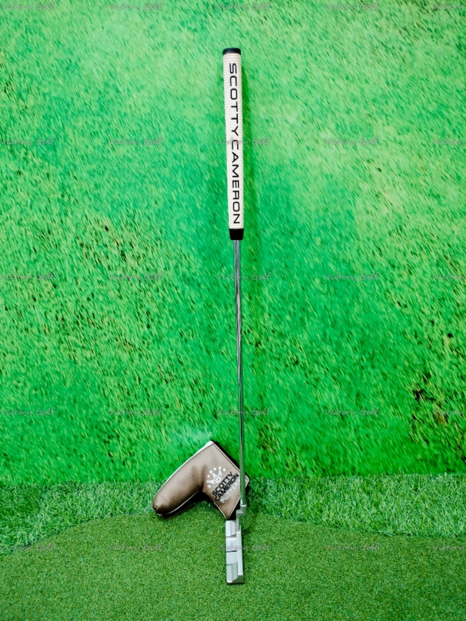 Putter Scotty Cameron & Crown Newport2 33”