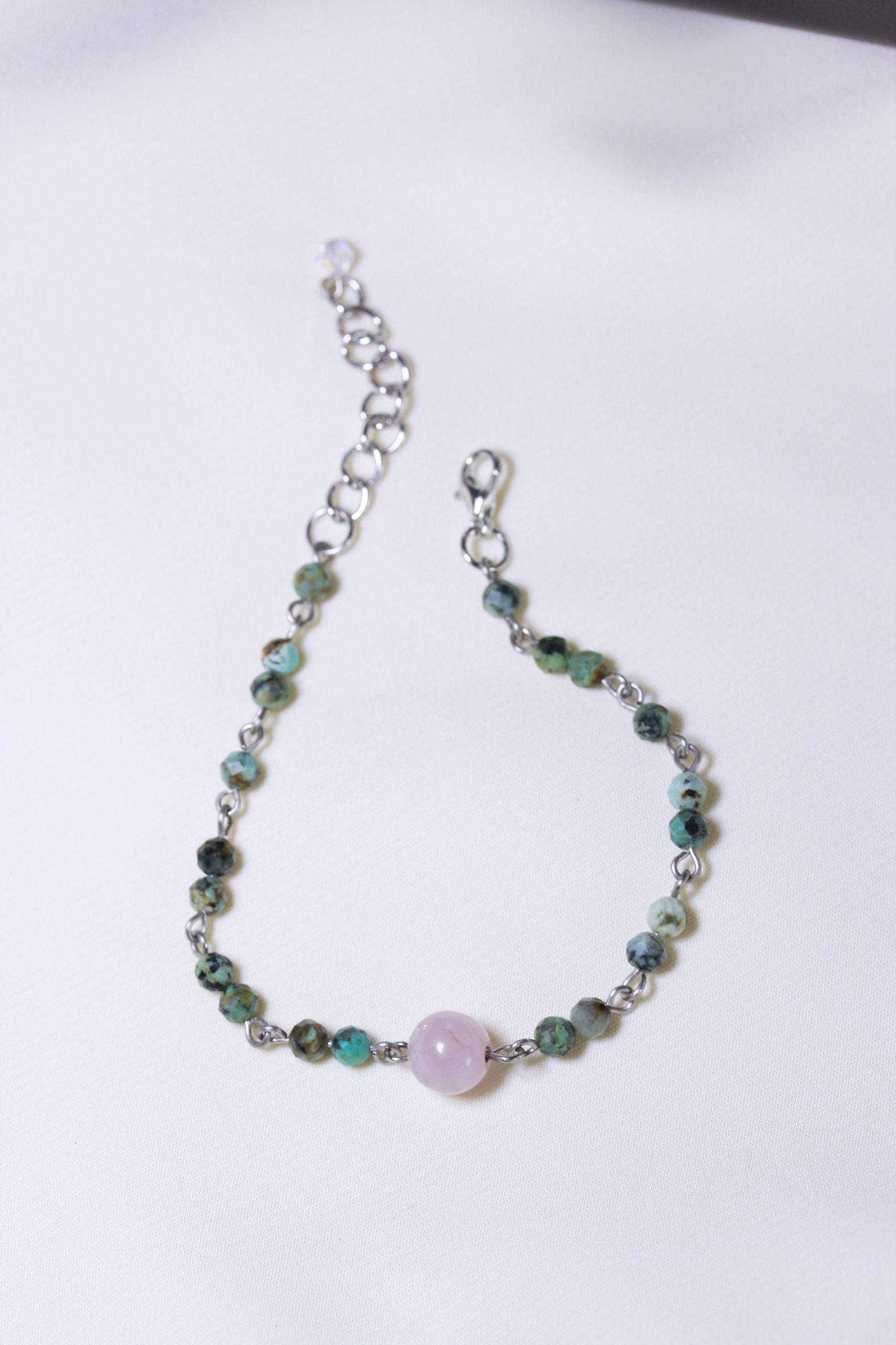 สร้อยข้อมือหินแท้ "The Light" Rose Quartz+Turquoise Bracelet (พลังงานความรัก ความสัมพันธ์)