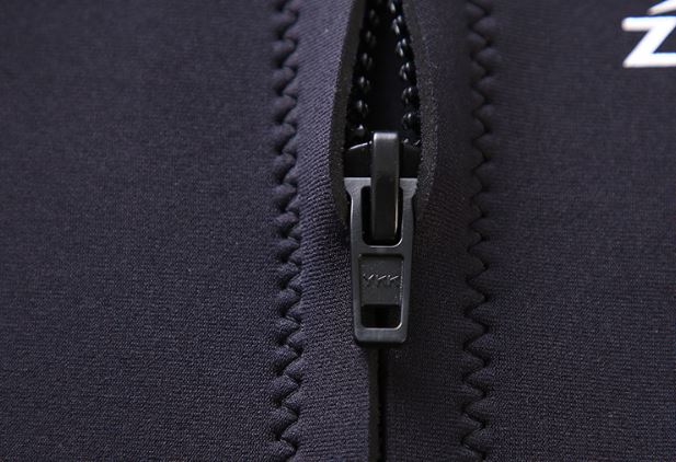 ชุดว่ายน้ำเด็กควบคุมอุณหภูมิ ป้องกันความหนาว ป้องกันรังสี UV ผลิตจากผ้า Neoprene หนา 2.5 mm.