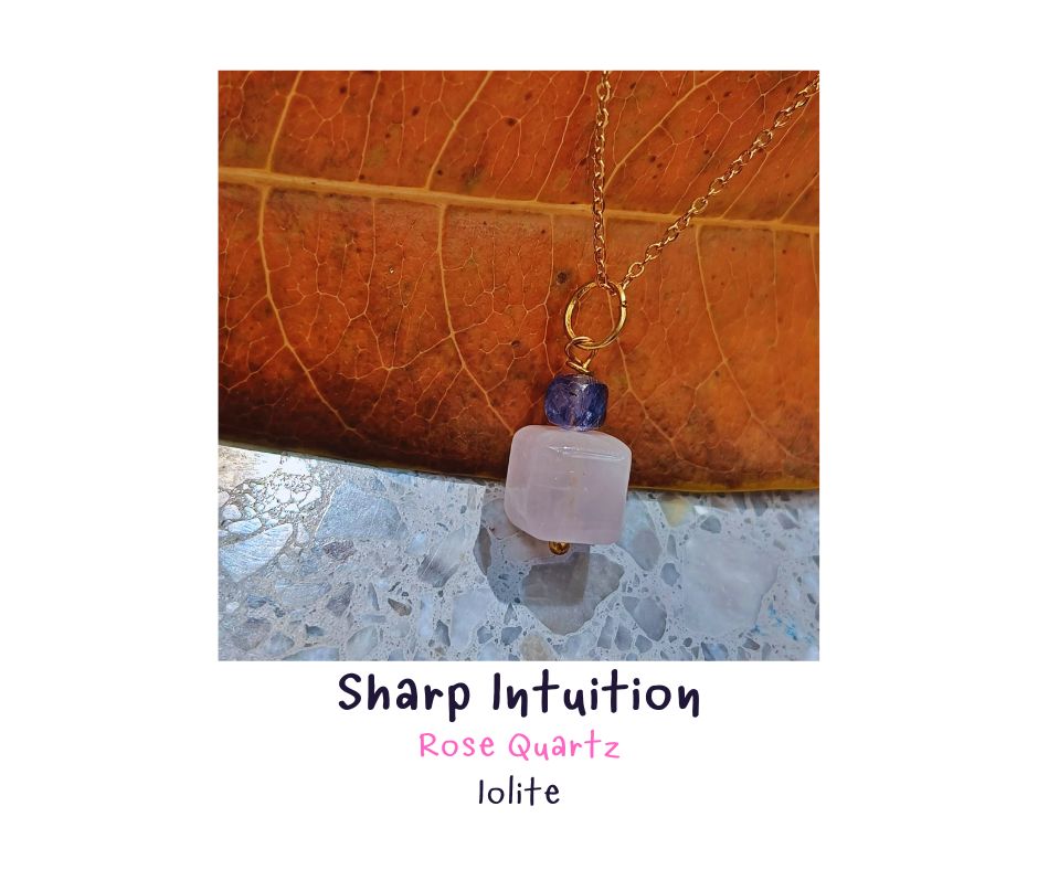 จี้พร้อมสร้อย หินแท้ Rose Quartz + Iolite Pendant Necklace (เสริมความแหลมคมสัญชาตญาณ)