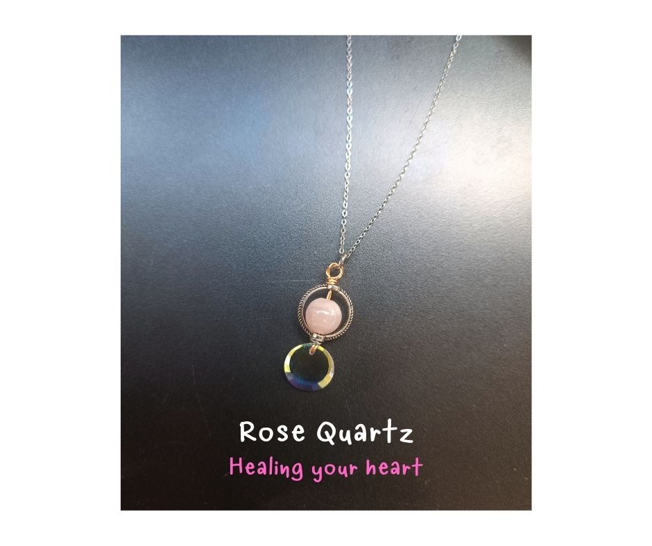 จี้พร้อมสร้อย หินแท้ Rose Quartz + Crystal Stylish Pendant Necklace (เสริมคลื่นพลังงานความรัก ใน Heart Chakra)