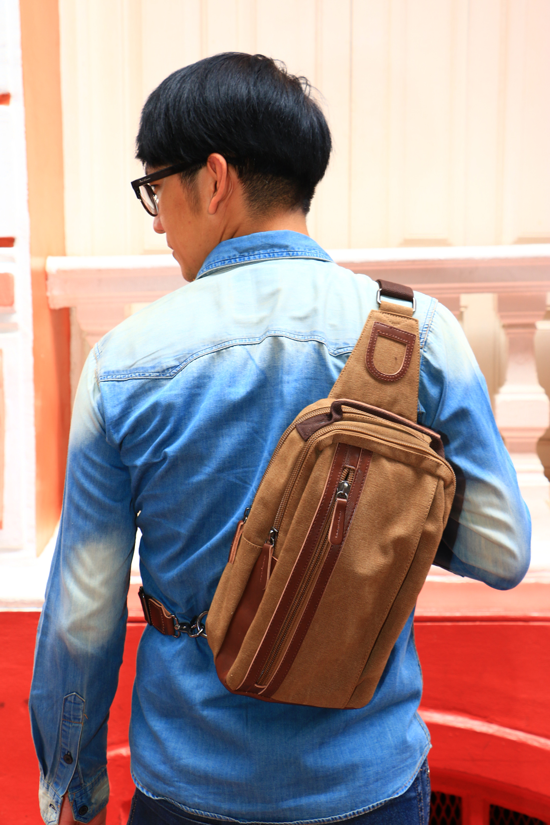 กระเป๋าคาดอก Vintage Style สีน้ำตาลเข้ม B090