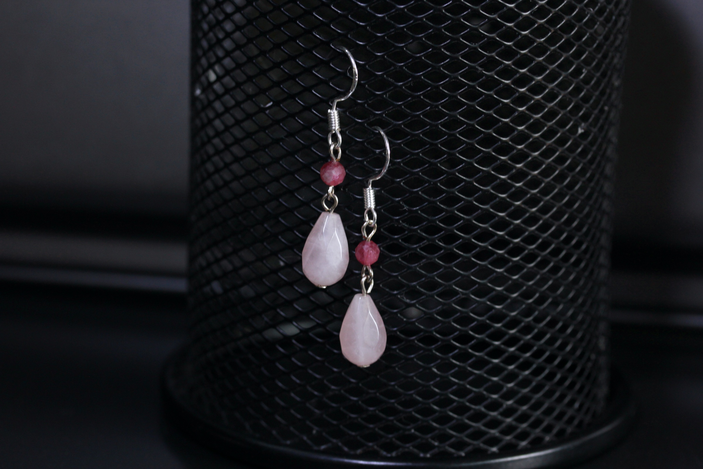ต่างหูหินแท้ "Flow Silver" Rose Quartz Earring (Love and Relationship)