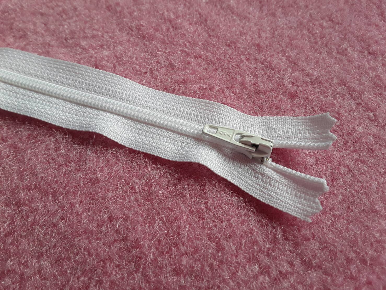 ซิปพินล็อค YKK 4 นิ้ว สีขาว