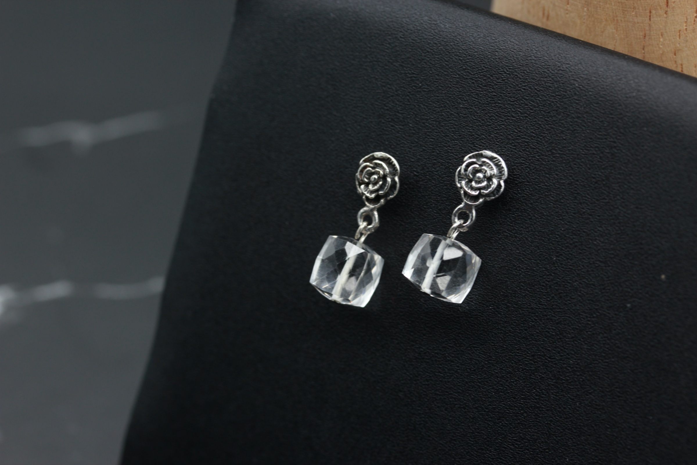 925 Sterling Silver " The Roses " Clear Quartz Earring ต่างหูเงินแท้ Clear Quartz