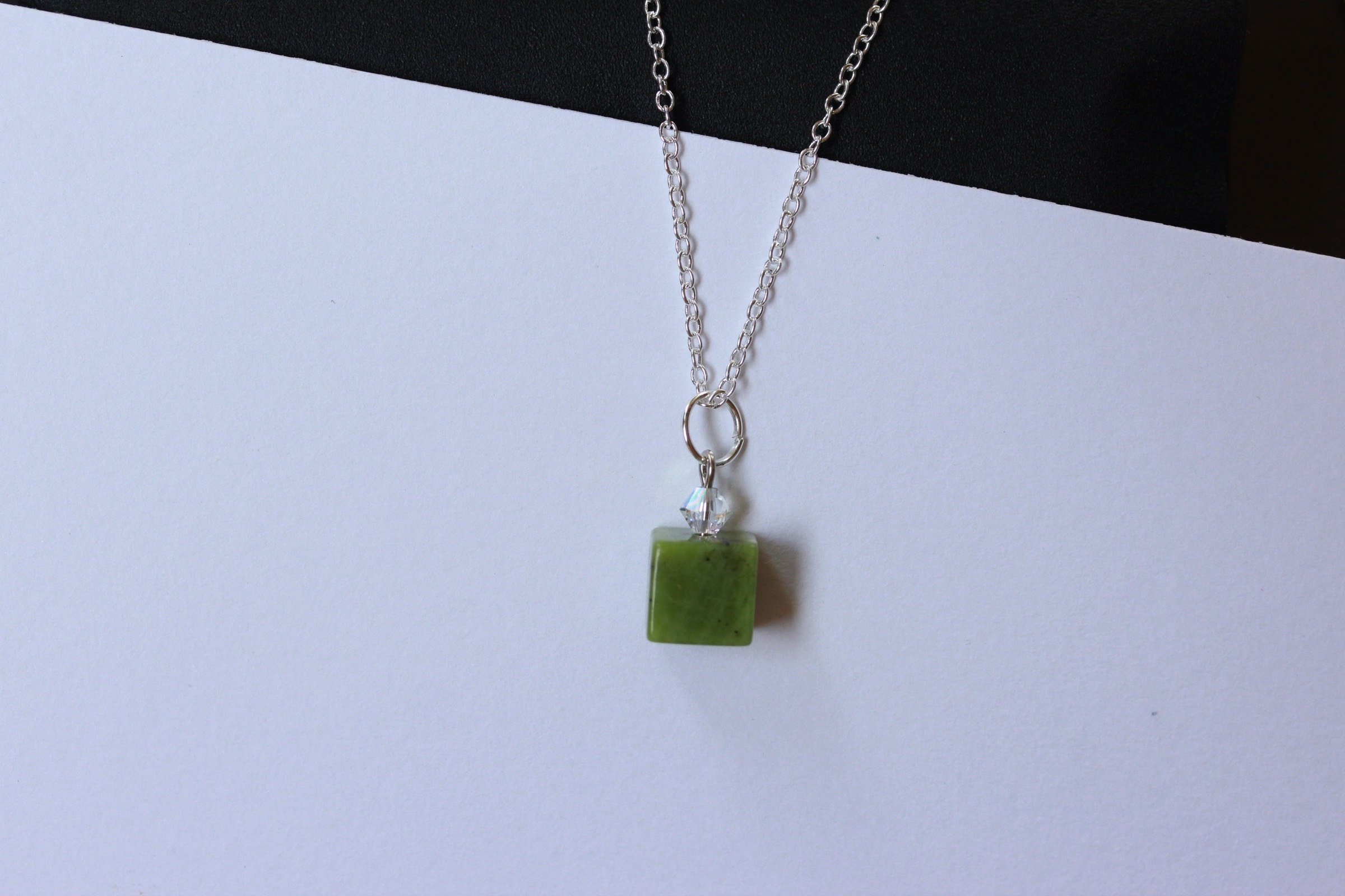 สร้อยคอเงินแท้ 92.5 ประดับหยกแท้ Canadian Jade Necklace (ร่ำรวย มั่งคั่ง)