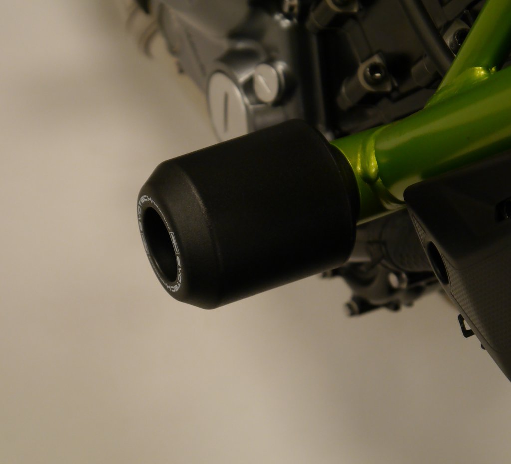 กันล้มกลาง EVOTECH Z650