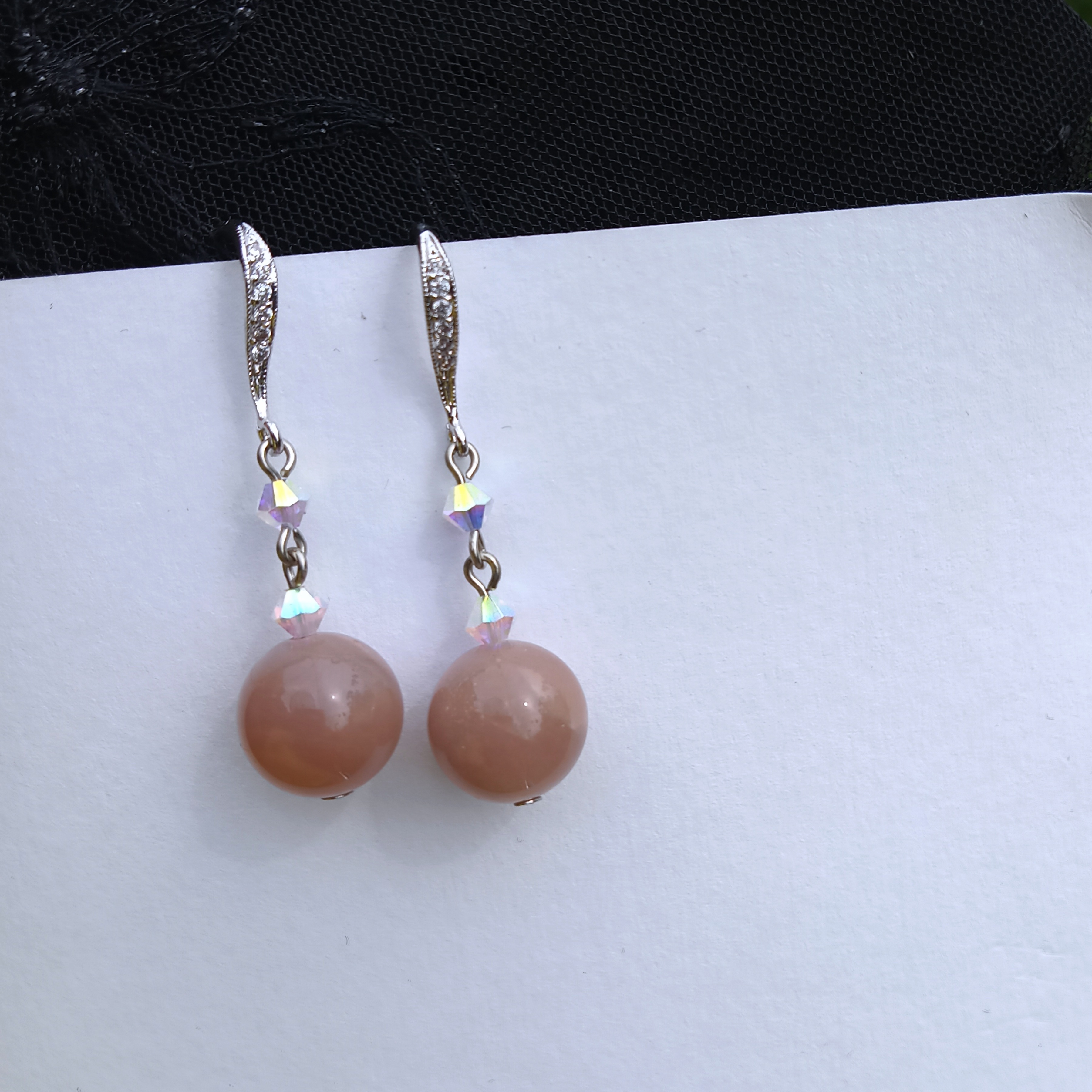 ต่างหูหินแท้ "Dazzling" Peach Moonstone Earring (For Wealth & Creative)