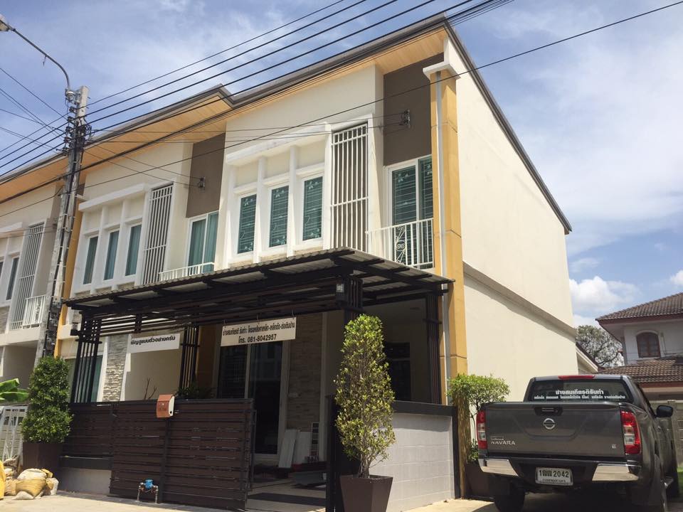 ขายทาวน์เฮ้าส์ 2 ชั้น ม.โกลเด้นท์อเวนิว ซ.อัมพรไพศาล ปากเกร็ด รหัส T19