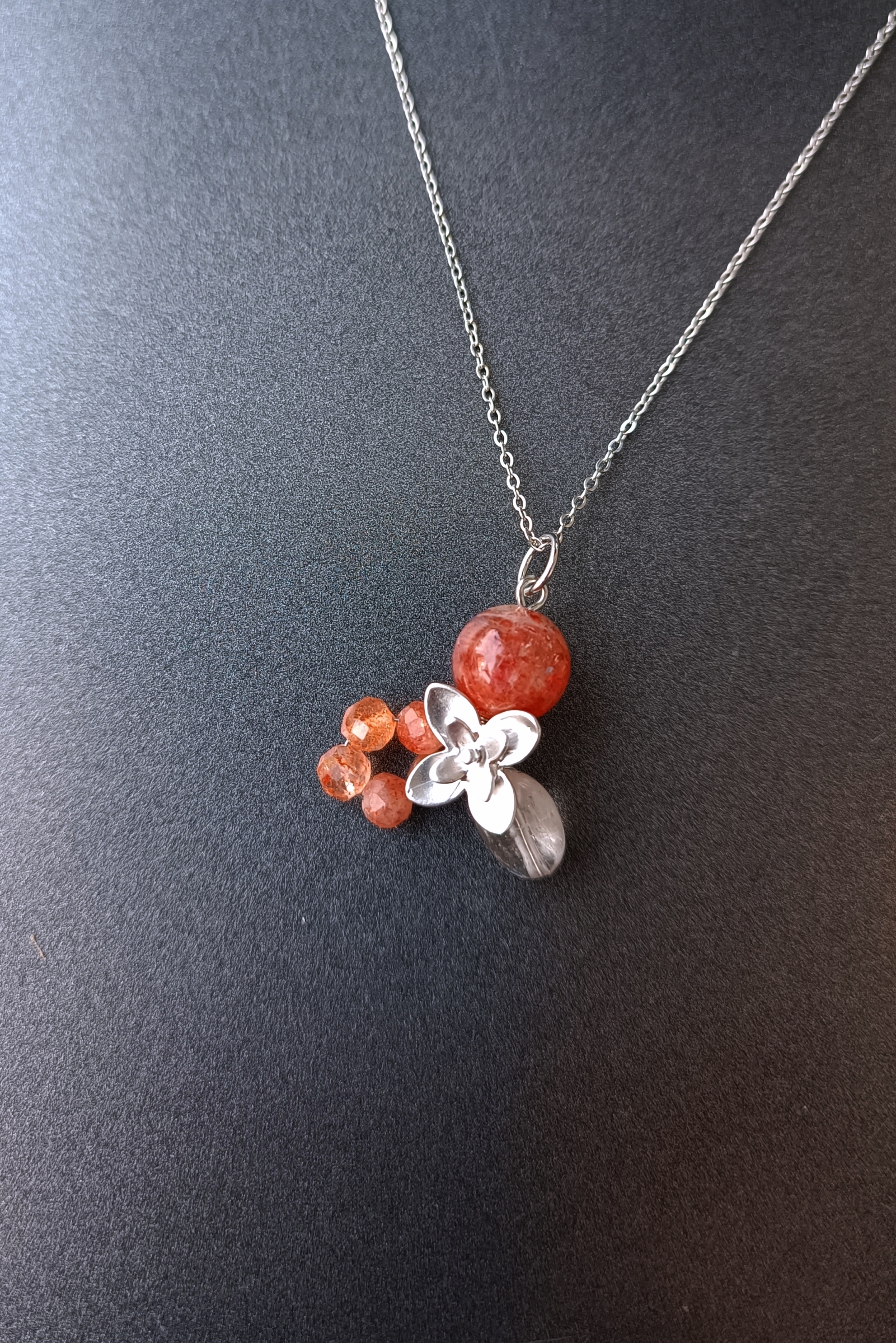 จี้หินแท้พร้อมสร้อย Brazilian Golden Sunstone Necklace (ปรับออกความเฉือยชา)
