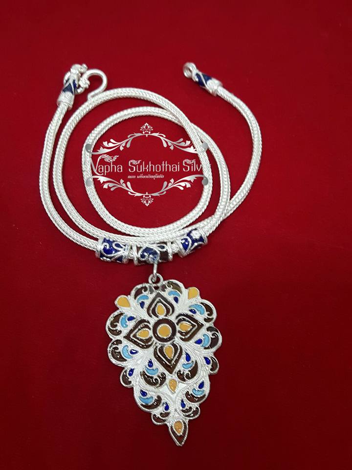 สร้อยคอพร้อมจี้ลงยา หลากสี