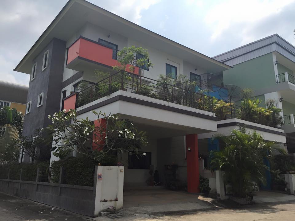 ขายทาวน์โฮม 3 ชั้น ขนาด 38ตรว. โครงการศิลาเพลส ซอยวัดส้มเกลี้ยง จ.นนทบุรี รหัส T4