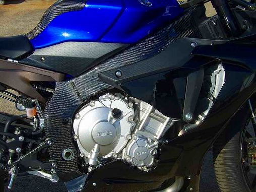 ครอบเฟรมคาร์บอน CLEVER WOLF R1/R1M