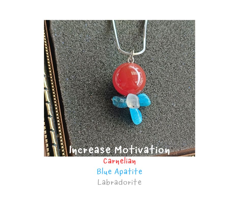 สร้อยคอ "Little Vivian" หินแท้ Carnelian +Blue Apatite Necklace (Boost Energy ระเบิดพลังความคิดสร้างสรรค์)