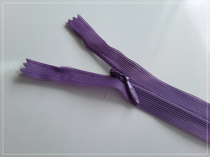 ซิปซ่อน 22 นิ้ว สีม่วง
