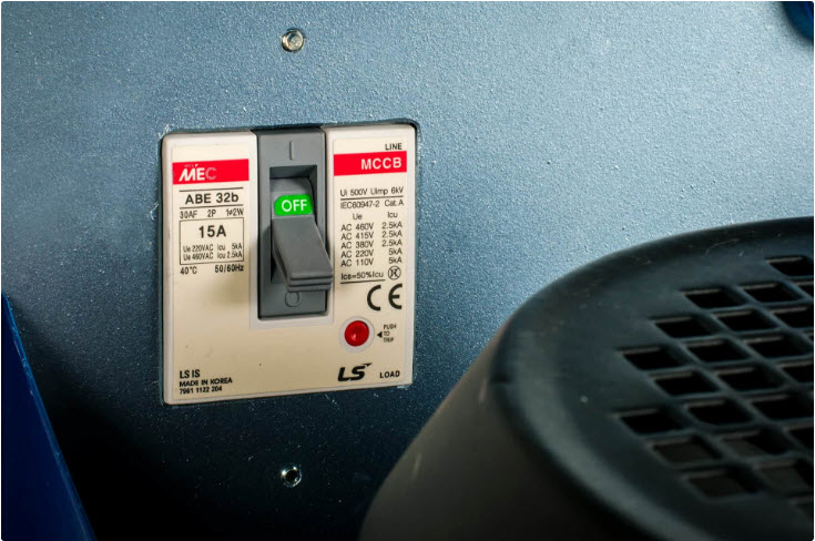 เครื่องปัดเงาพื้น CHAMPION BURNIO 2000