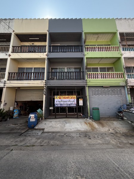 ขายอาคารพาณิชย์ 3 ชั้น หมู่บ้านเปรมปรีด์ รังสิต คลอง2 (รหัสทรัพย์ 202535) เลขที่ 422 ต.ประชาธิปัตย์ อ.ธัญบุรี จ.ปทุมธานี ขนาด 18 ตรว