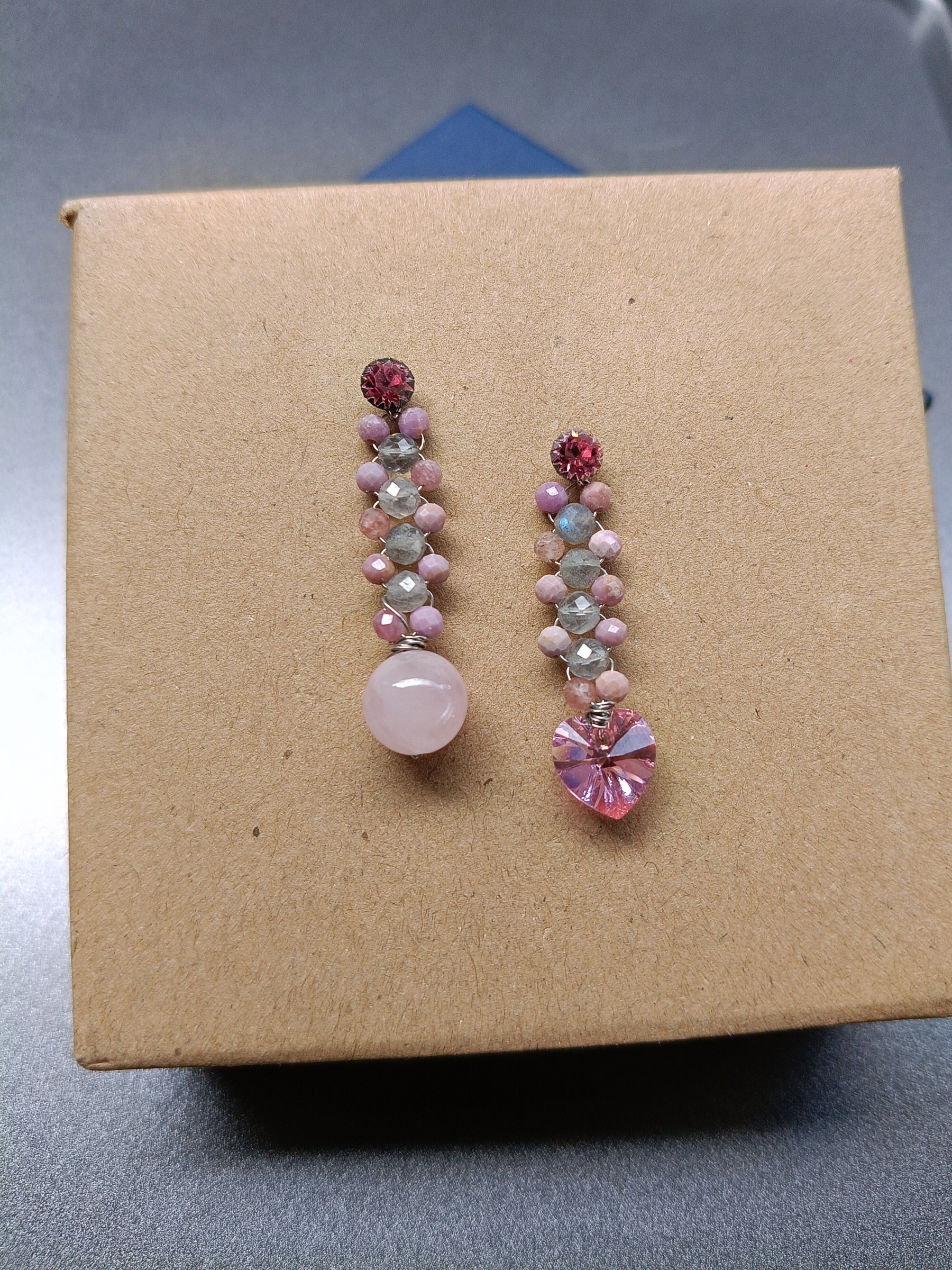 "Love Vibes" ต่างหูเงินแท้ 92.5 ประดับหินแท้ Natural Stone S925 Earring (Rose Quartz, Labradorite , Mica Quartz)