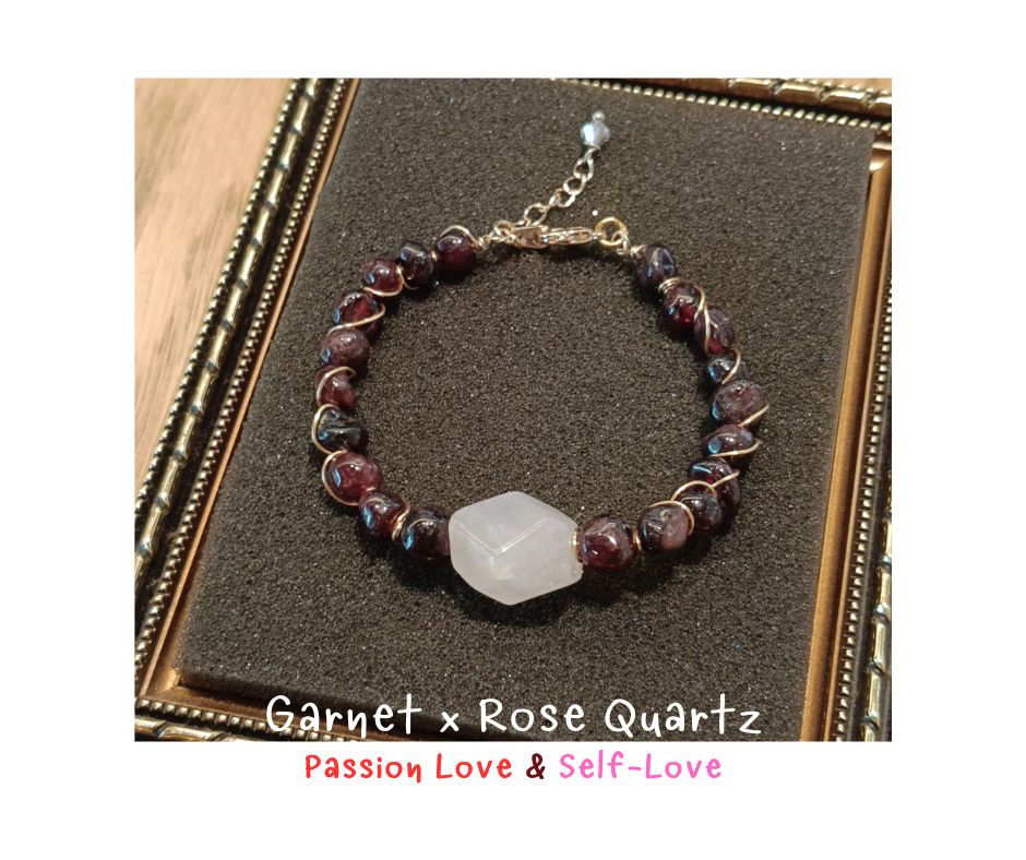สร้อยข้อมือหินแท้ "Twisted" Rose Quartz x Garnet Bracelet (เสริมบารมี ความรัก ความสัมพันธ์ จุดไฟปรารถนา)